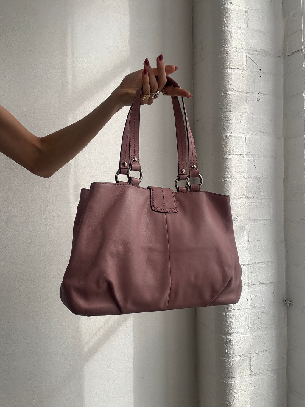 Vintage Y2K coach pink leather shoulder bag buckle