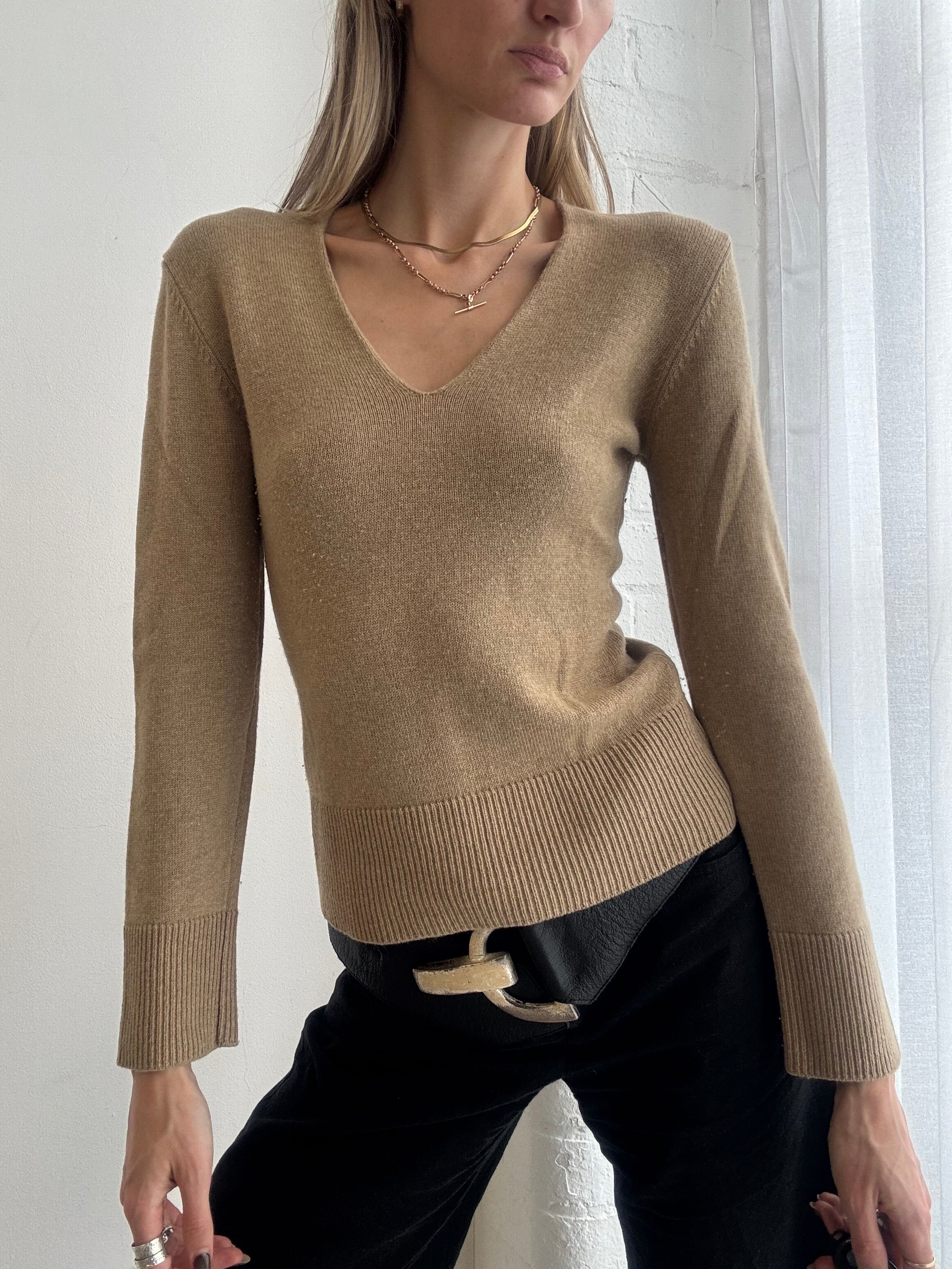 Vintage y2k beige fitted wool V neck knit top - Size S