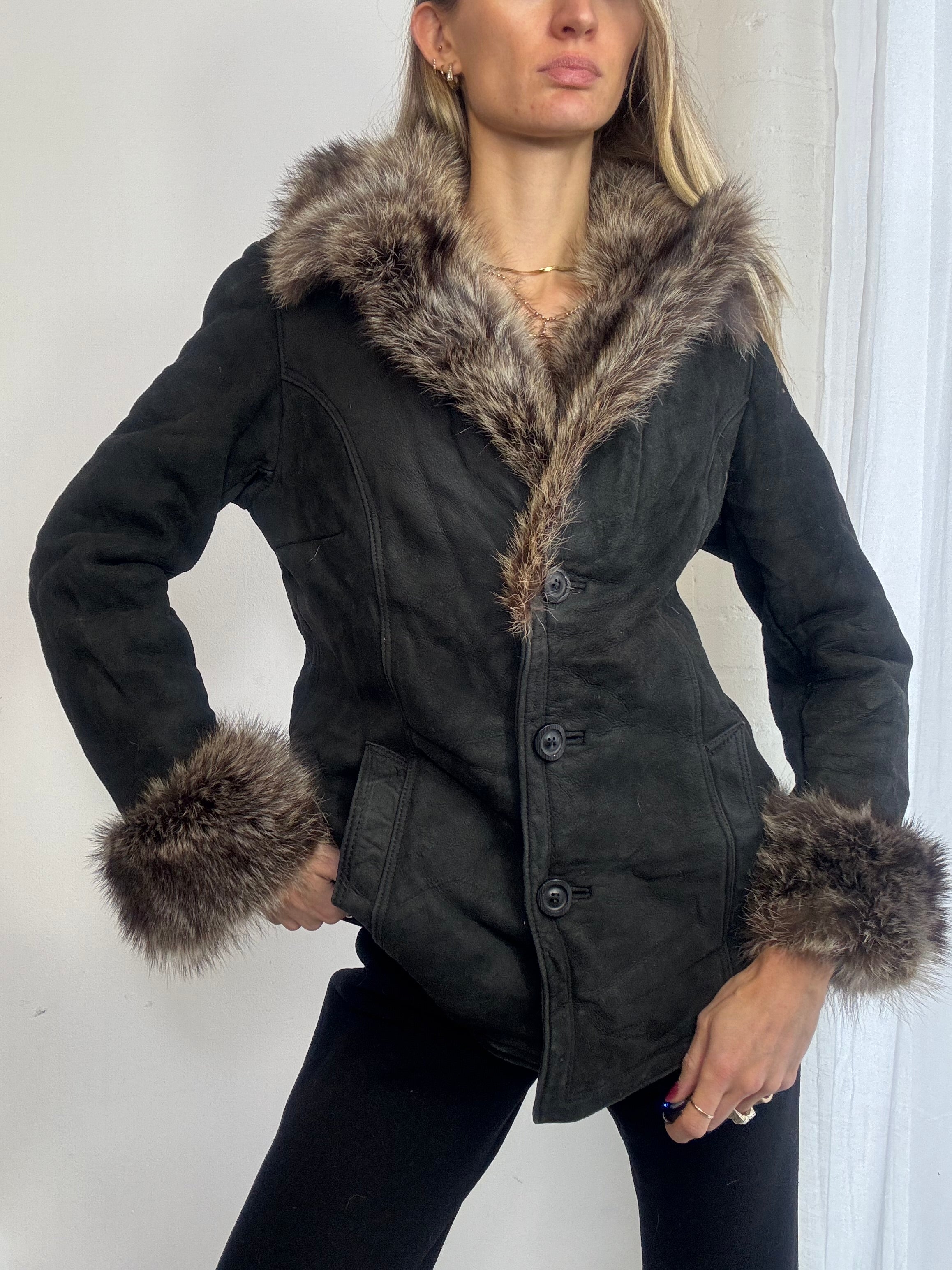 Vintage 90s black sheepskin suede coat fur trim