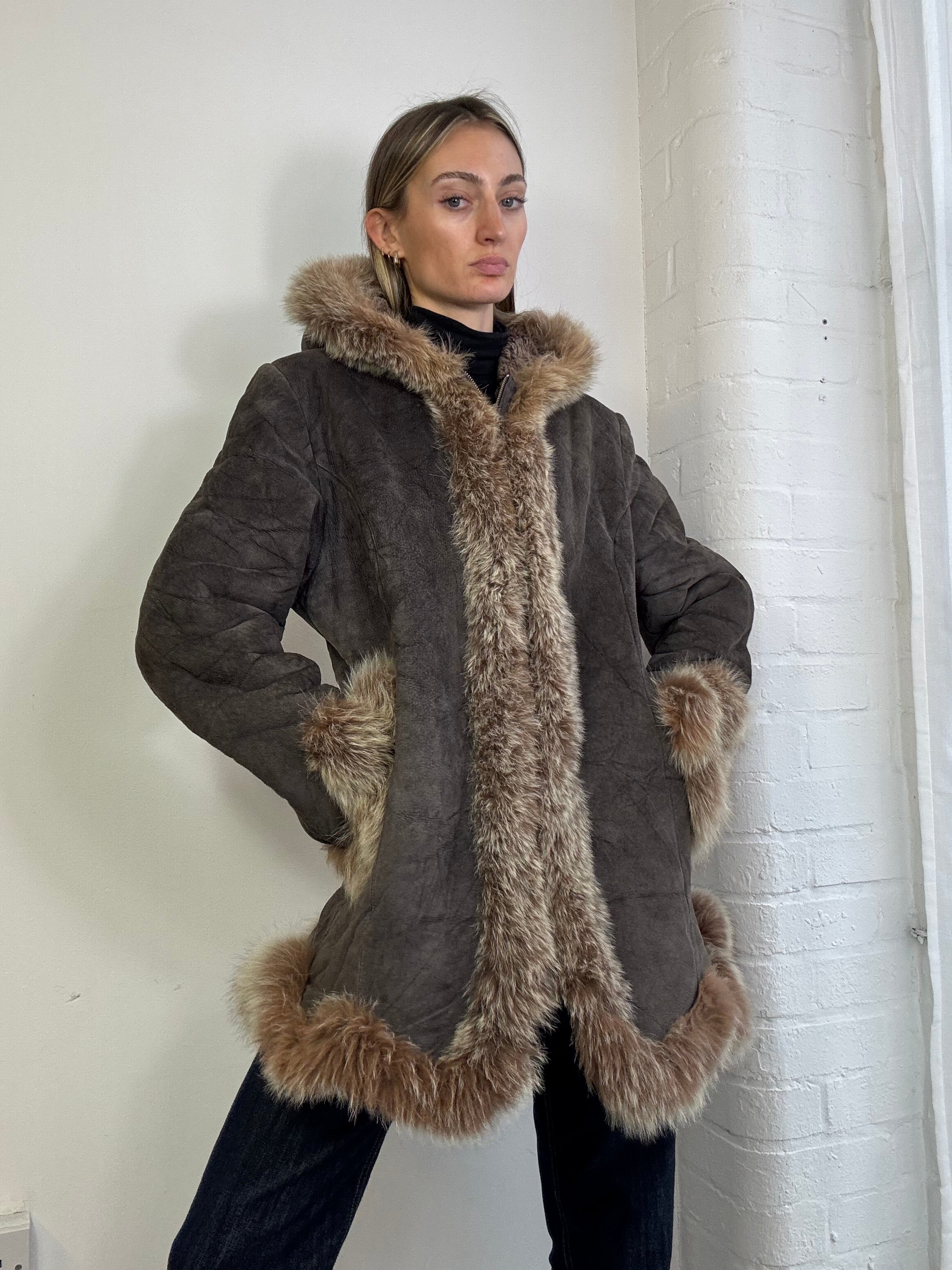 Vintage 90s hooded sheepskin coat fur trim