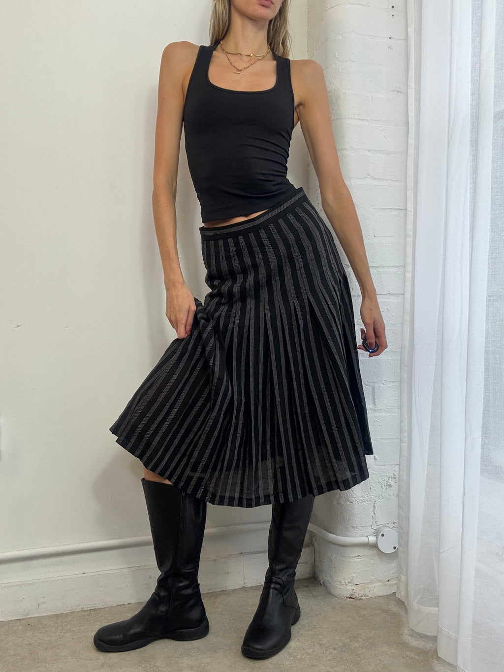 Vintage 90s pinstripe pleated midi skirt