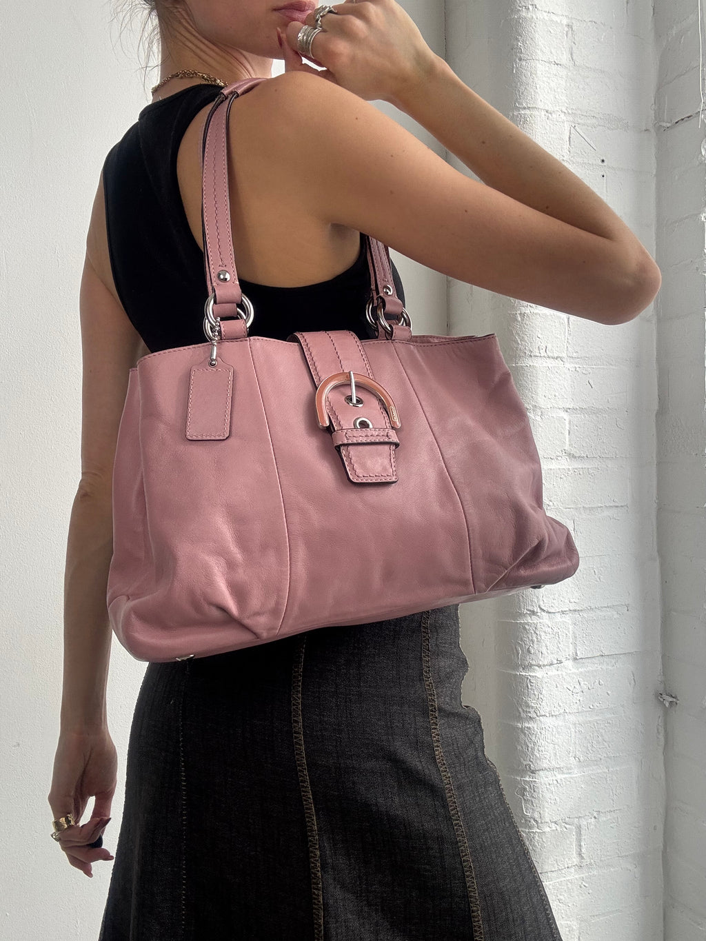Vintage Y2K coach pink leather shoulder bag buckle
